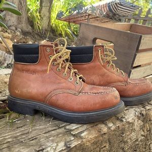 Vintage Red Wings work boots!